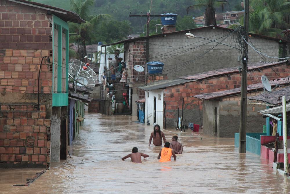 Leia mais sobre o artigo Pernambuco tem mais de dez cidades em estado de calamidade por conta das chuvas