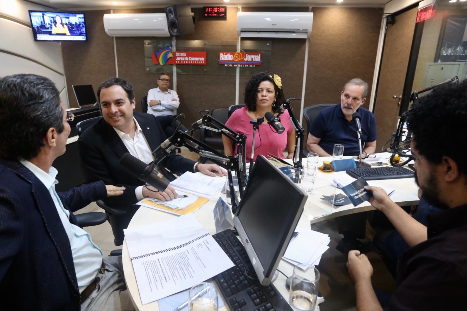 Leia mais sobre o artigo Em debate da Rádio Jornal, Paulo Câmara mostra que é o mais preparado para fazer Pernambuco continuar avançando   