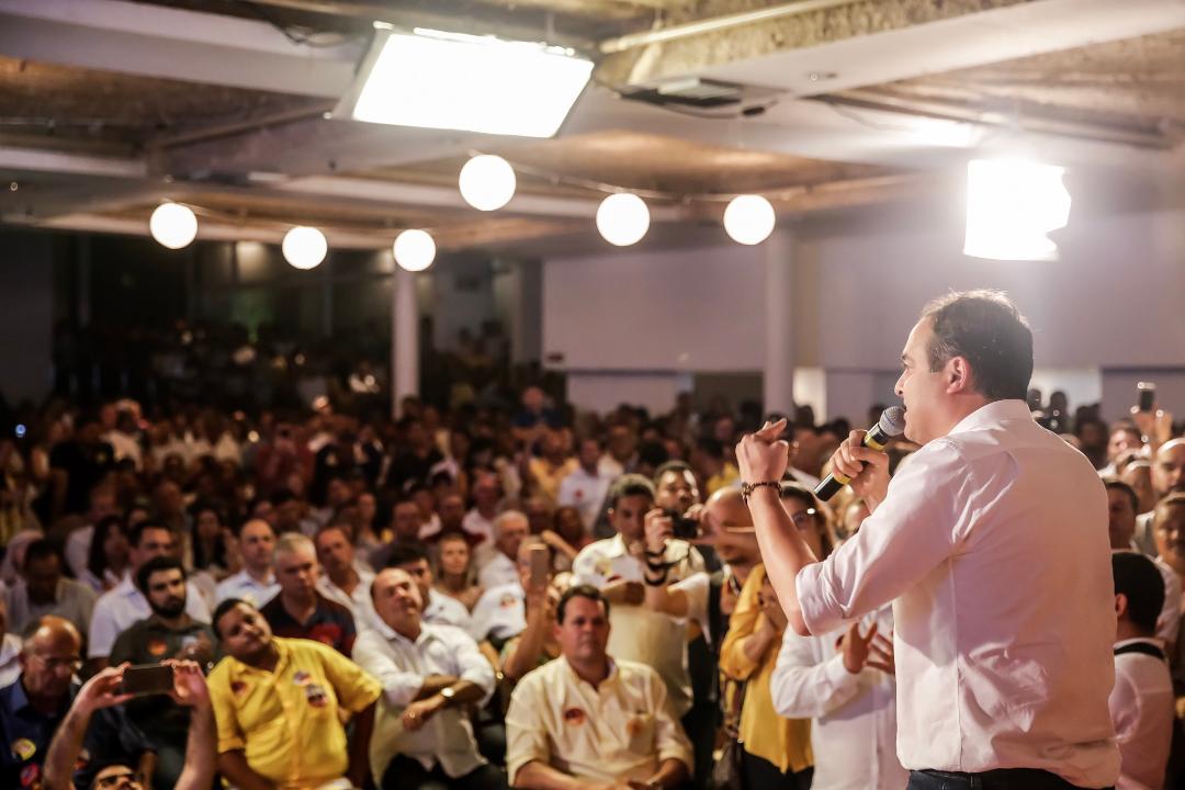 Leia mais sobre o artigo Lideranças políticas se unem à Frente Popular em apoio a Paulo Câmara