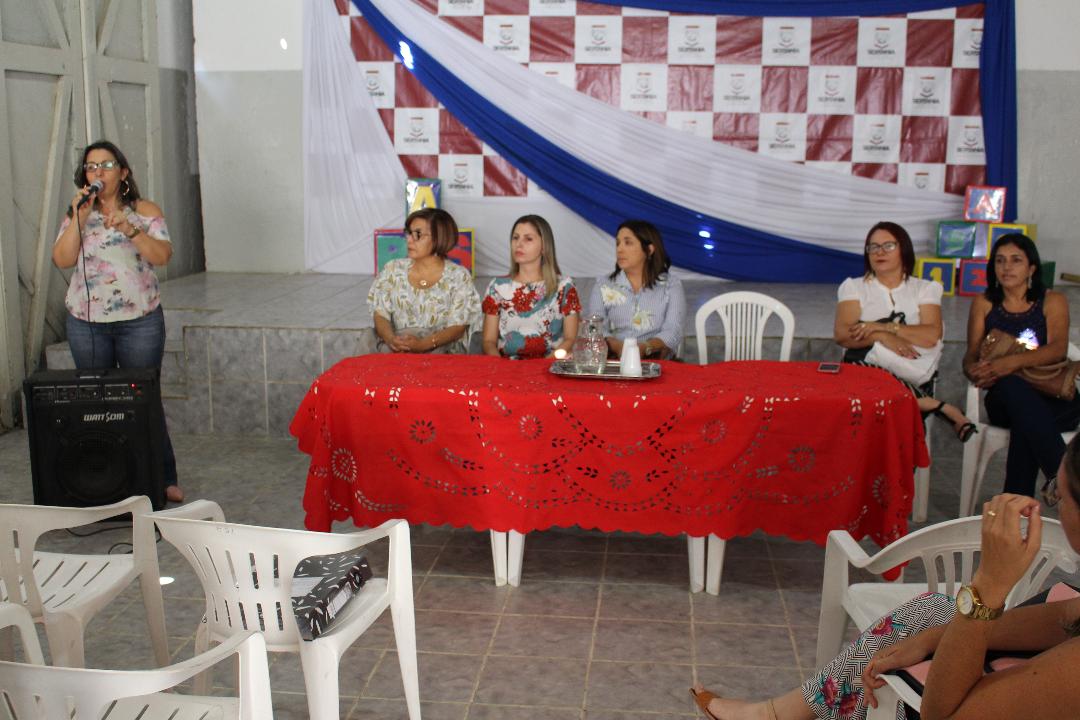 Leia mais sobre o artigo Professores da rede municipal de ensino passam por capacitação em Sertânia