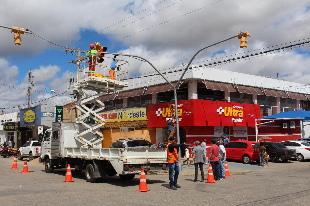 Leia mais sobre o artigo Governo Municipal de Sertânia realiza melhorias no trânsito do município