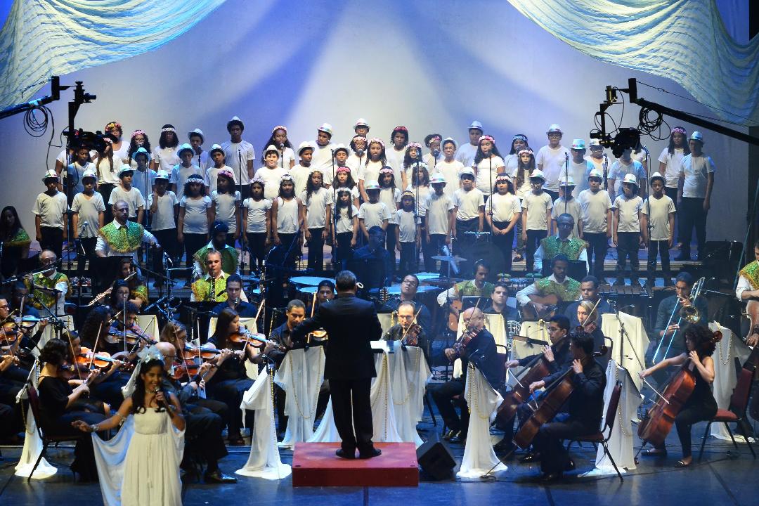 Leia mais sobre o artigo Compaz é palco de concerto-aula com Orquestra de Câmara de Pernambuco