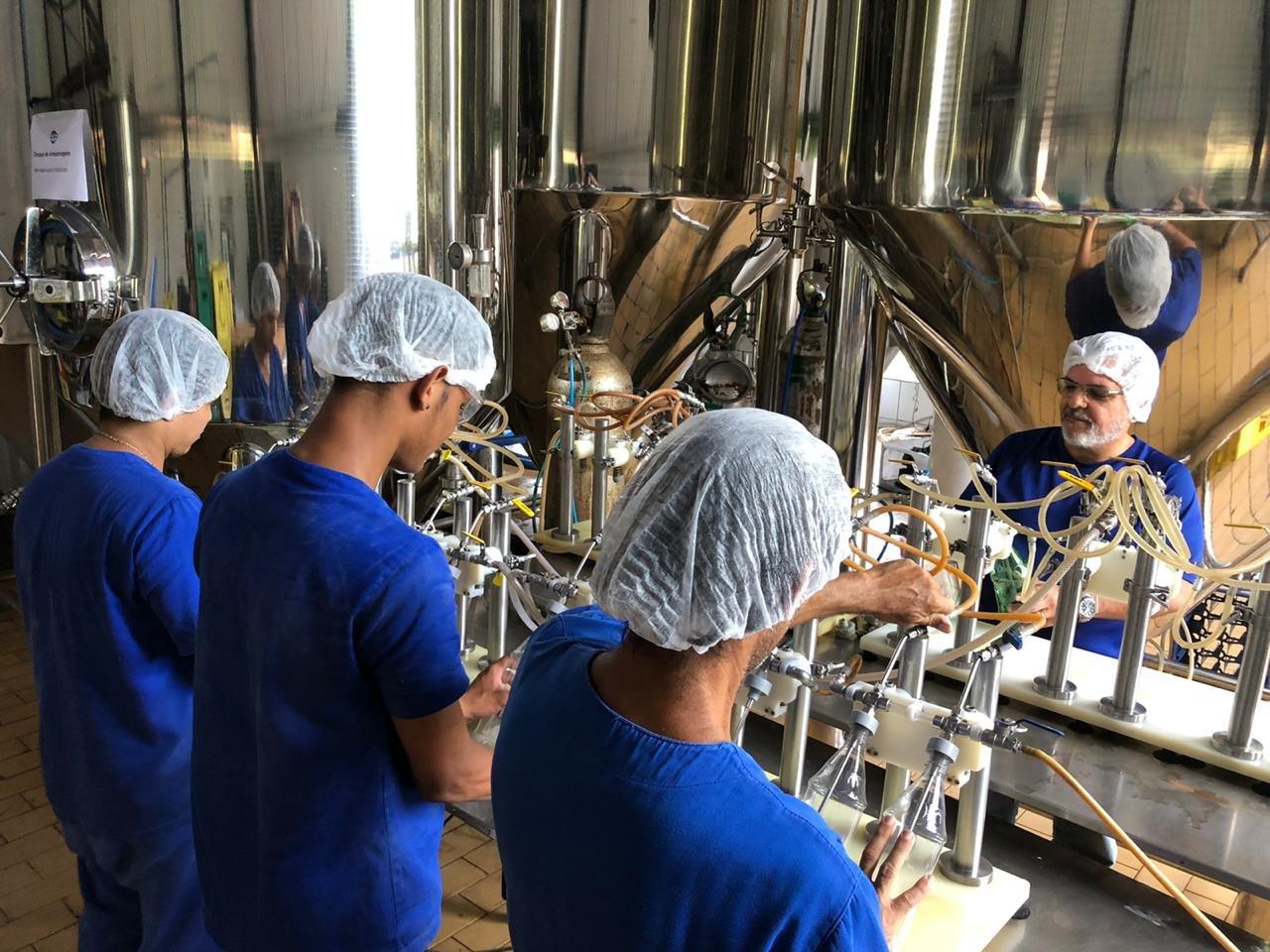 Leia mais sobre o artigo Cervejarias artesanais de Pernambuco poderão produzir álcool 70% para atender setor hospitalar e consumidores