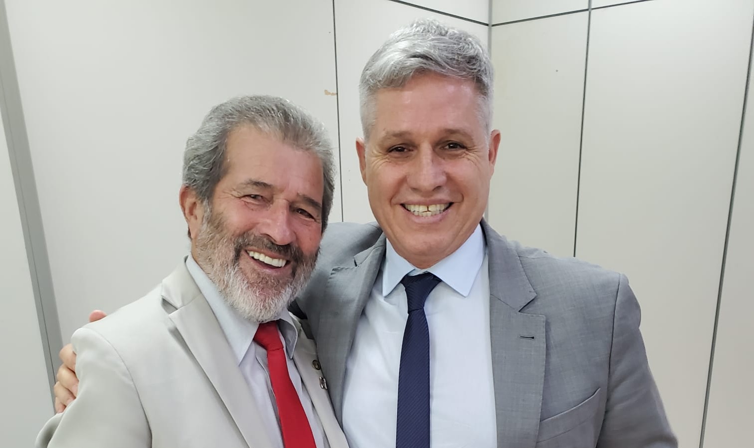 Leia mais sobre o artigo <strong>Gonzaga Patriota discute agricultura do Vale do São Francisco com ministro Paulo Teixeira</strong>