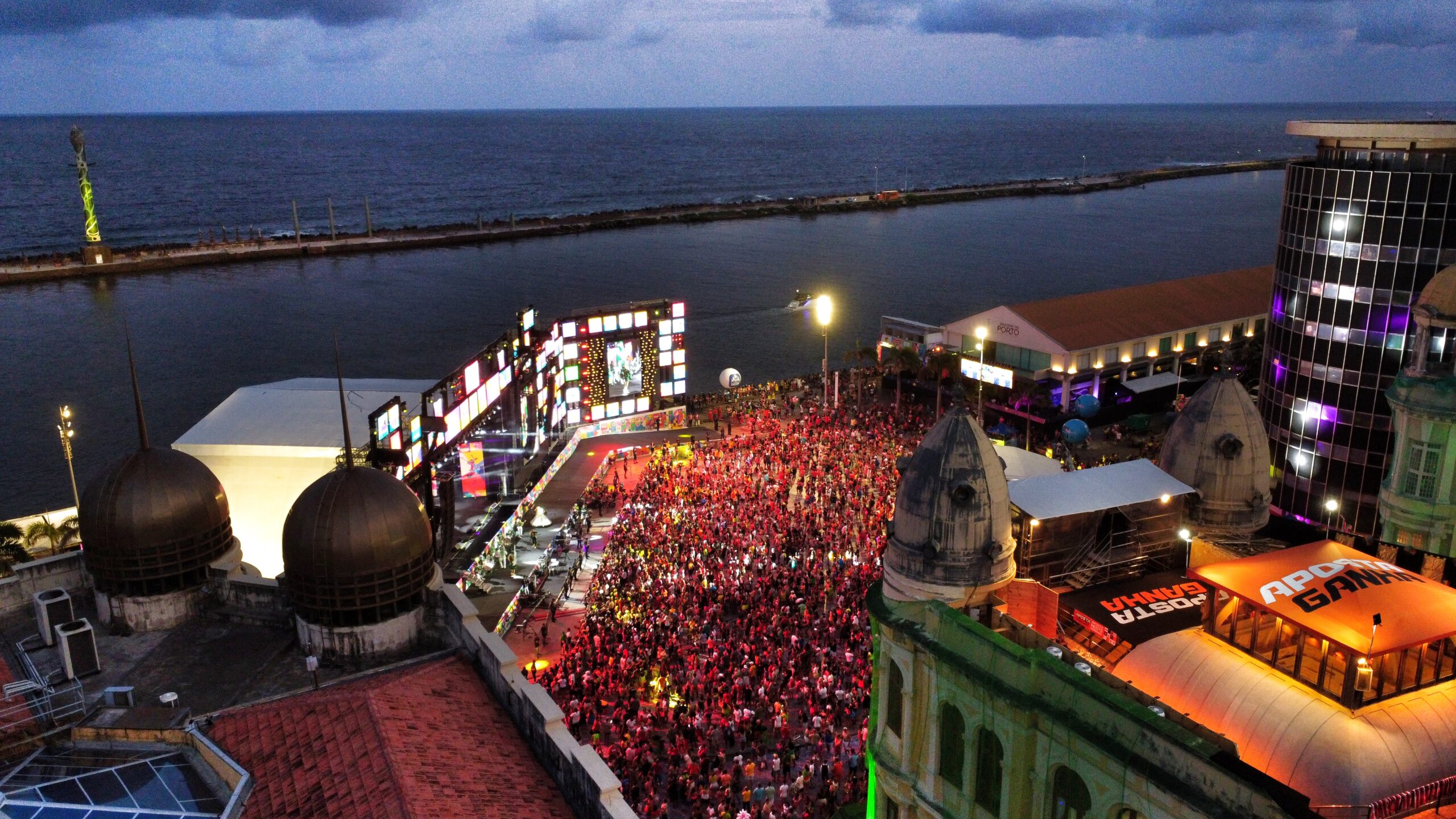 Leia mais sobre o artigo Carnaval do Recife reúne cultura popular nesta segunda-feira (20)