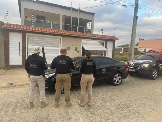 Leia mais sobre o artigo Polícia Civil deflagra operação para combater crimes de corrupção no Sertão de Pernambuco